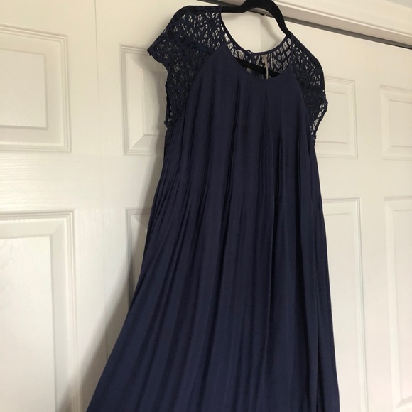 Maternity cocktail dress - Picture 4 of 8